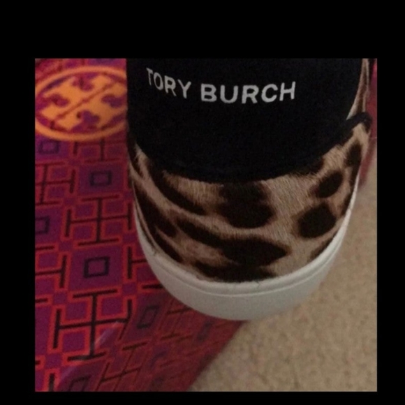 SOLD SOLD.....Tory Burch NWOT slip on leopard print sneakers - Picture 2 of 5